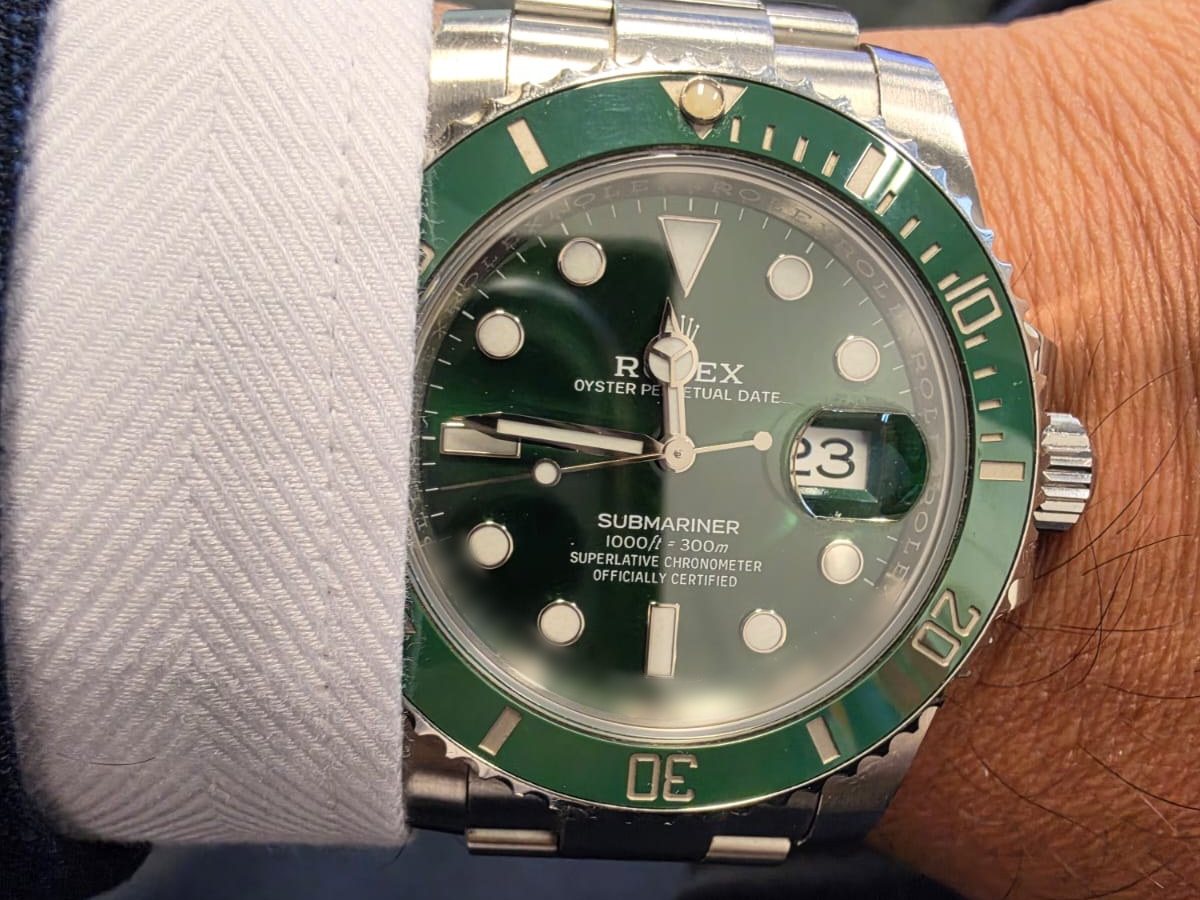 Rolex Submariner Date reference 116610LV, known as the Hulk, on the wrist